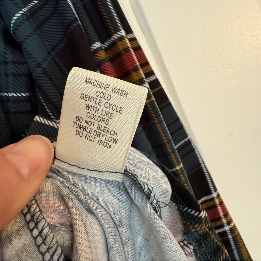Plaid button down - Picture 5 of 6